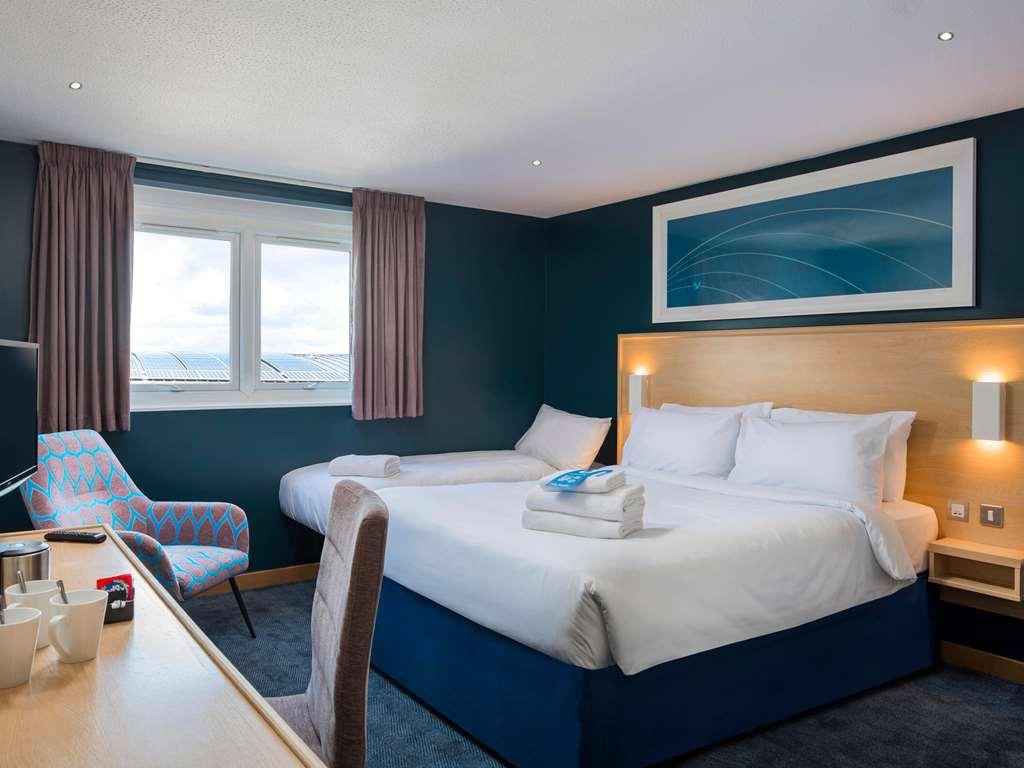 Travelodge Cheltenham Camera foto