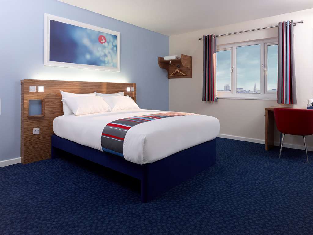 Travelodge Cheltenham Camera foto