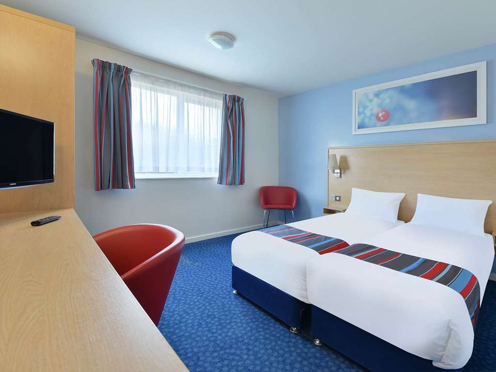 Travelodge Cheltenham Camera foto